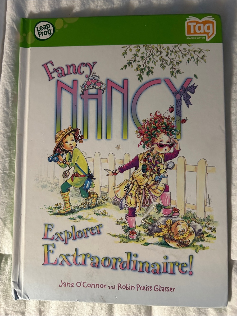 LeapFrog Tag Fancy Nancy Explorer Extraordinaire! - White & Green Book
